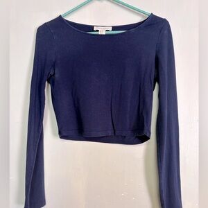 Long sleeve crop top